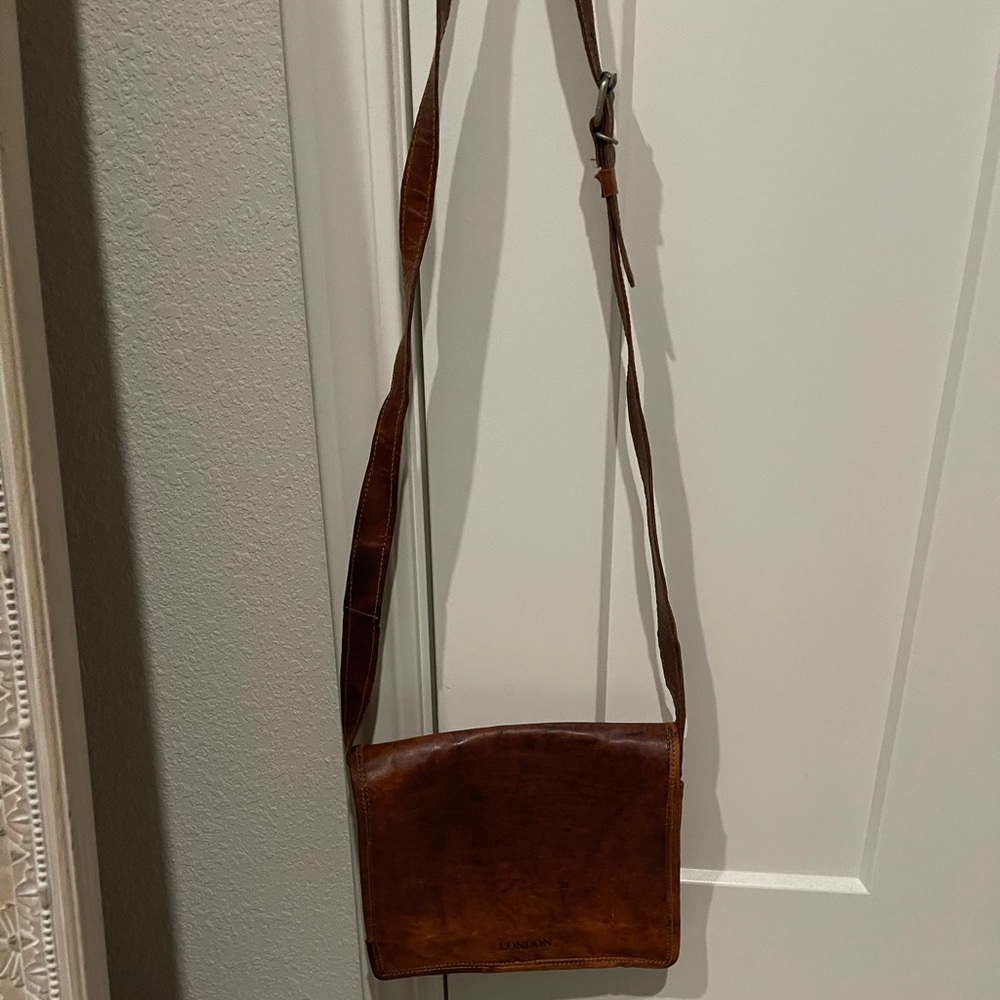Brown leather crossbody bag
